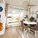 Sunset Oasis “velly” 1br W/ Sea View & Parking