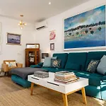 Sunset Oasis “velly” 1br W/ Sea View & Parking Apartamento