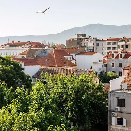 Sunset Oasis “velly” 1br W/ Sea View & Parking Apartament *