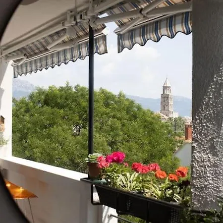 Sunset Oasis “velly” 1br W/ Sea View & Parking Lägenhet Split