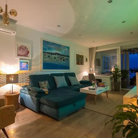 Lägenhet Sunset Oasis “velly” 1br W/ Sea View & Parking